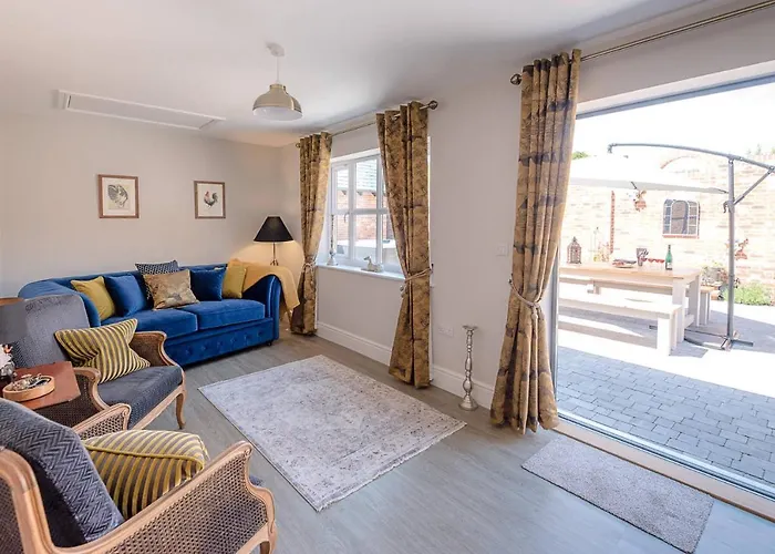 Chapel Cottage At Pond Hall Farm, Stunnning Property With Private Hot Tub, Hadleigh