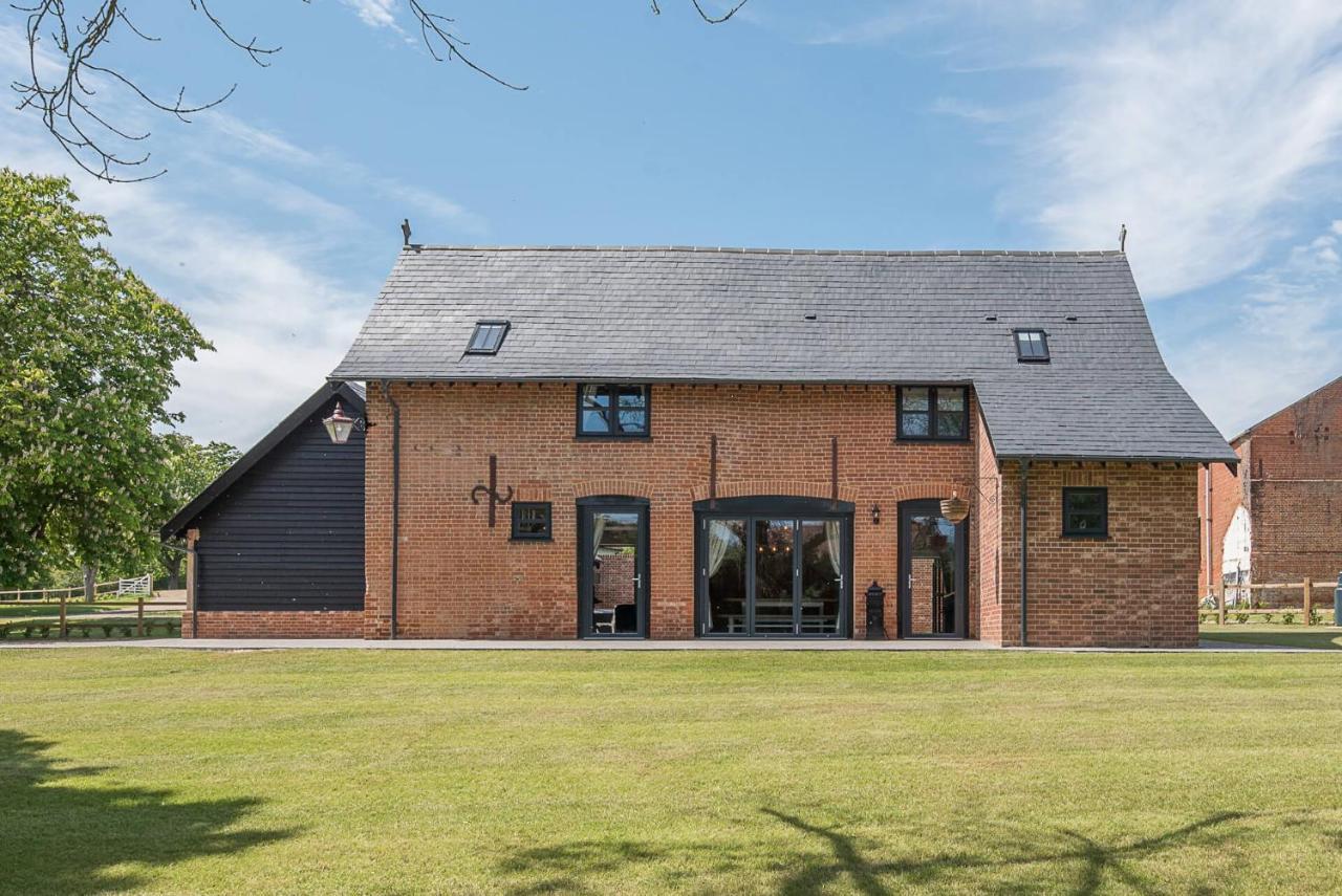 Chapel At Pond Hall Farm, Stunnning With Private Hot Tub, Hadleigh * Ipswich