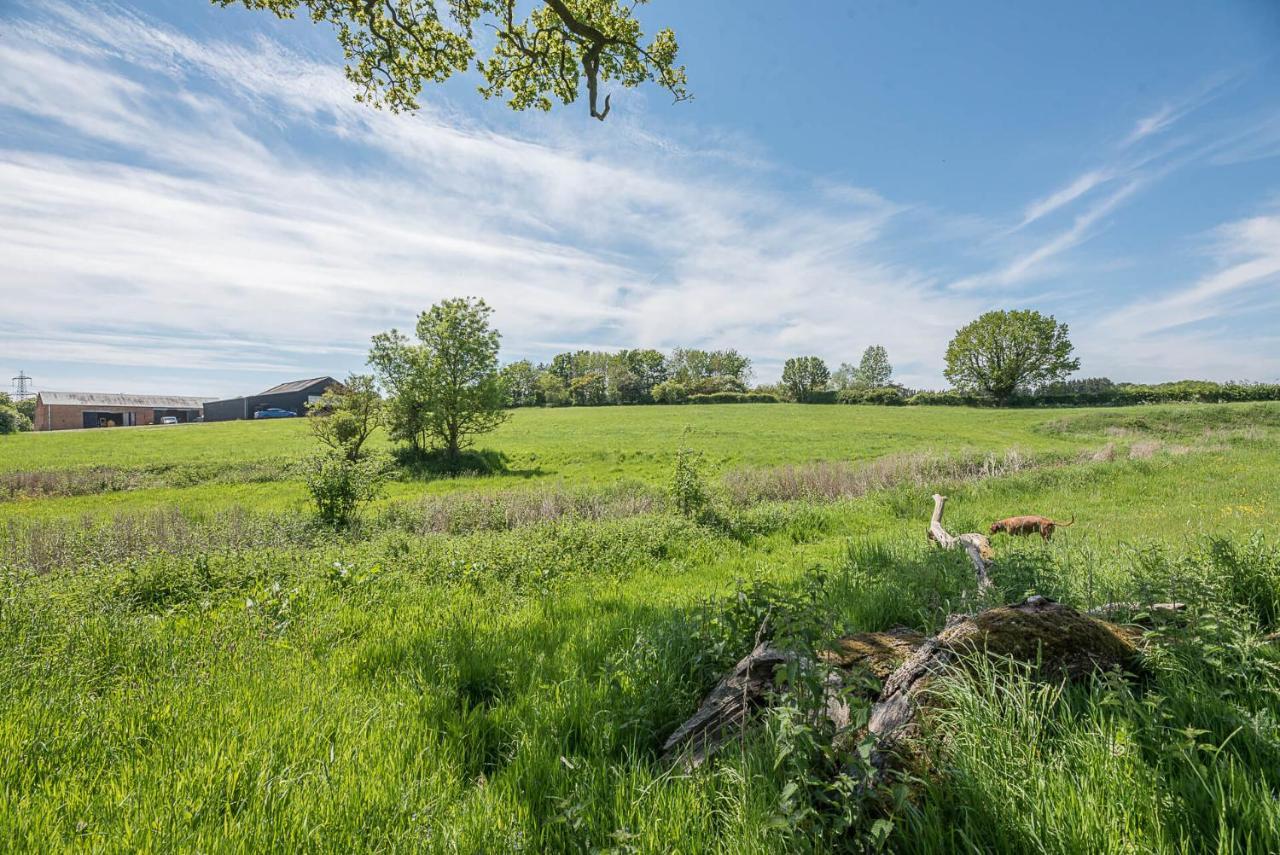 Holiday home Chapel At Pond Hall Farm, Stunnning With Private Hot Tub, Hadleigh Ipswich